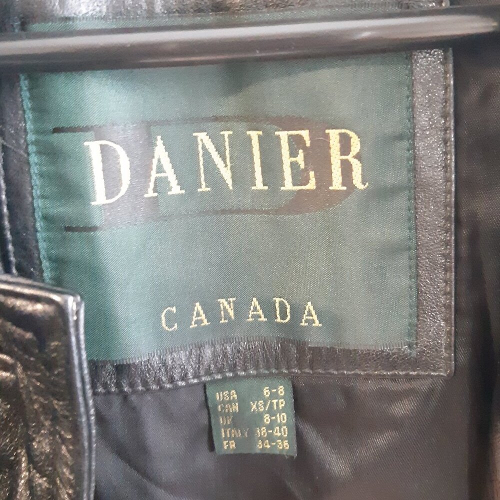 Danier Genuine Leather Coat - Women's XS Mid-Length - Picture 5 of 14